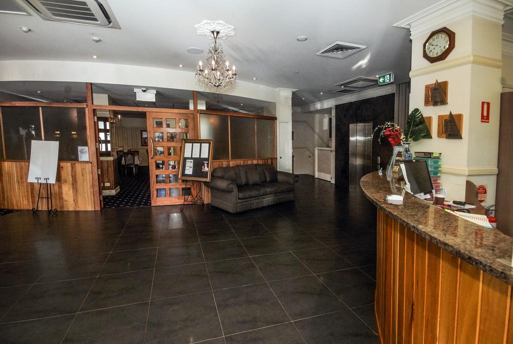 Redearth Boutique Hotel Mount Isa Eksteriør bilde